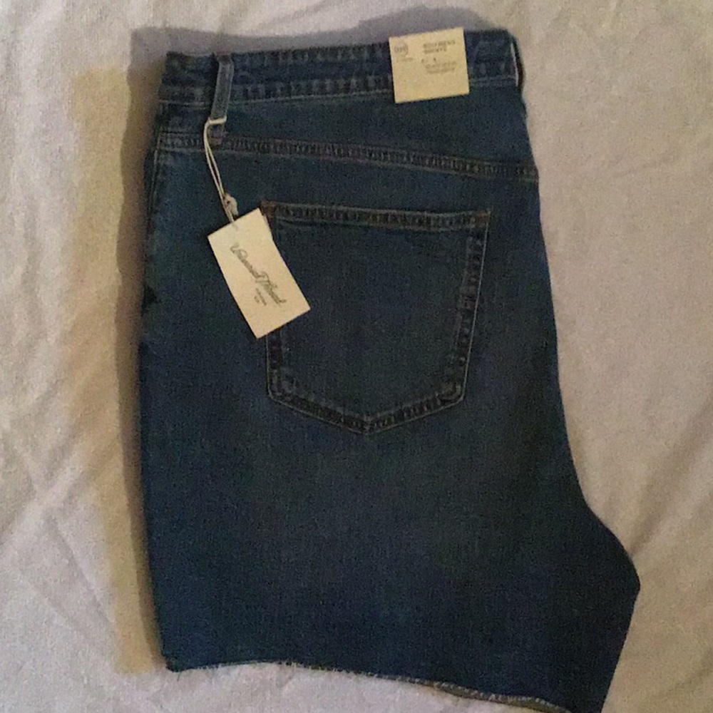NEW UNIVERSAL THREAD plus size shorts - Picture 2 of 8
